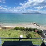 Διαμέρισμα Stunning Beachfront Stratos *
