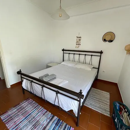 Stunning Beachfront Strátos Apartamento *