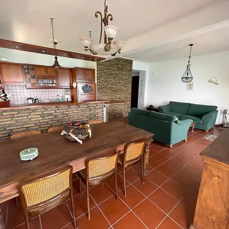 Stunning Beachfront Strátos *