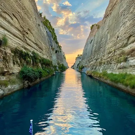 Stunning Beachfront Strátos *