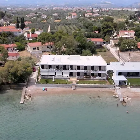 Апартаменты Stunning Beachfront Stratos Nerantza