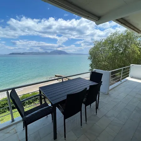 Apartment Stunning Beachfront Stratos Nerantza