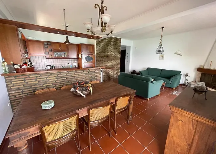 Stunning Beachfront Stratos *