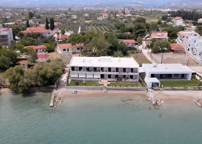 Апартаменты Stunning Beachfront Stratos Nerantza